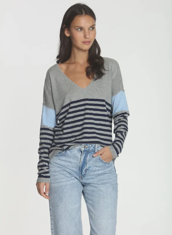 Lindsey Stripe Vee - Fog/navy